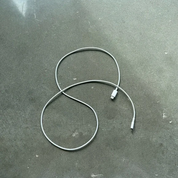 Apple AirPods Max - Picture 8 of 9